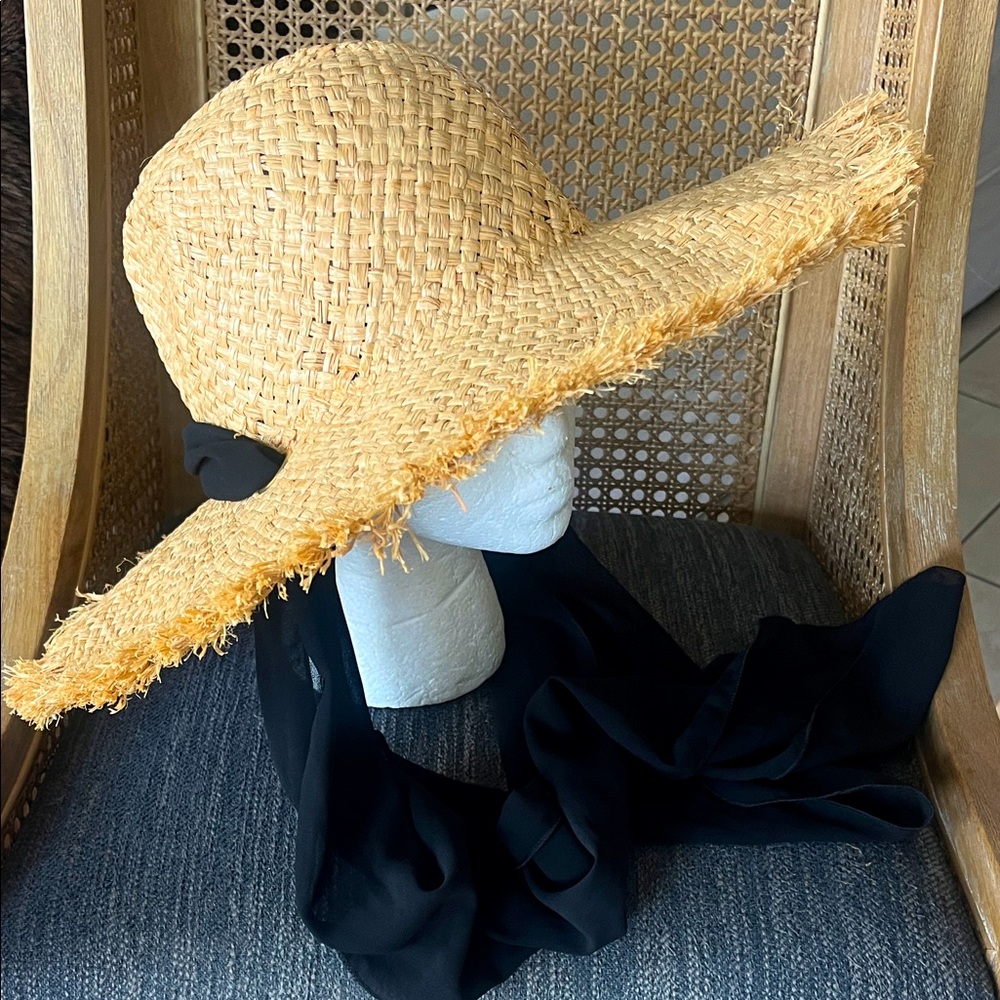 EUC wide brim 100% Raffia fringe sun hat either black scarf